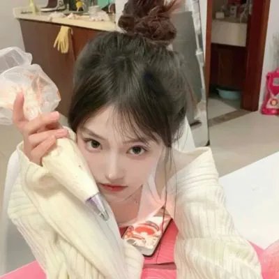 有秘密的她